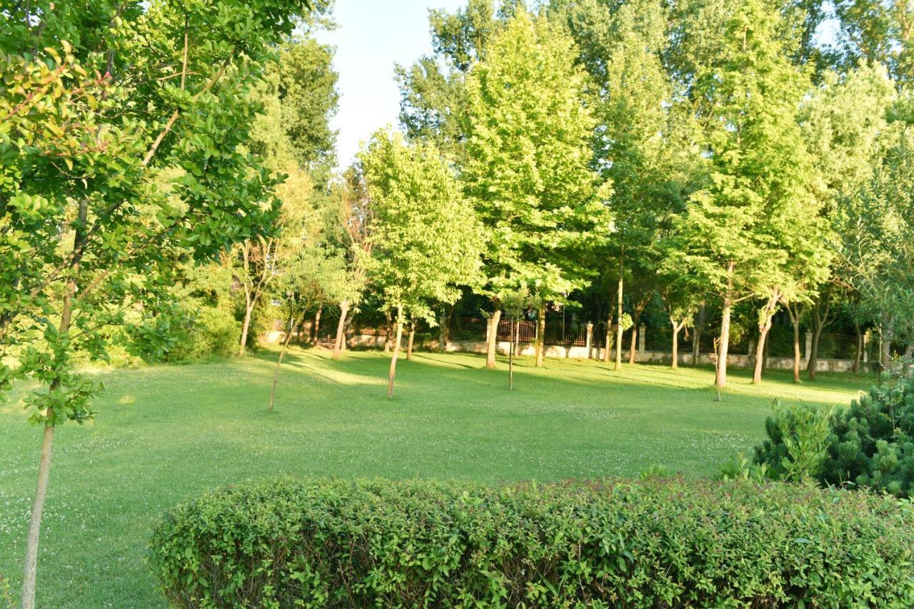 Les Magnolias Hotel Приморско Экстерьер фото