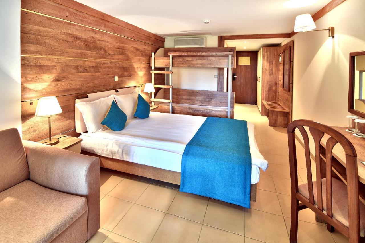 Les Magnolias Hotel Приморско Экстерьер фото