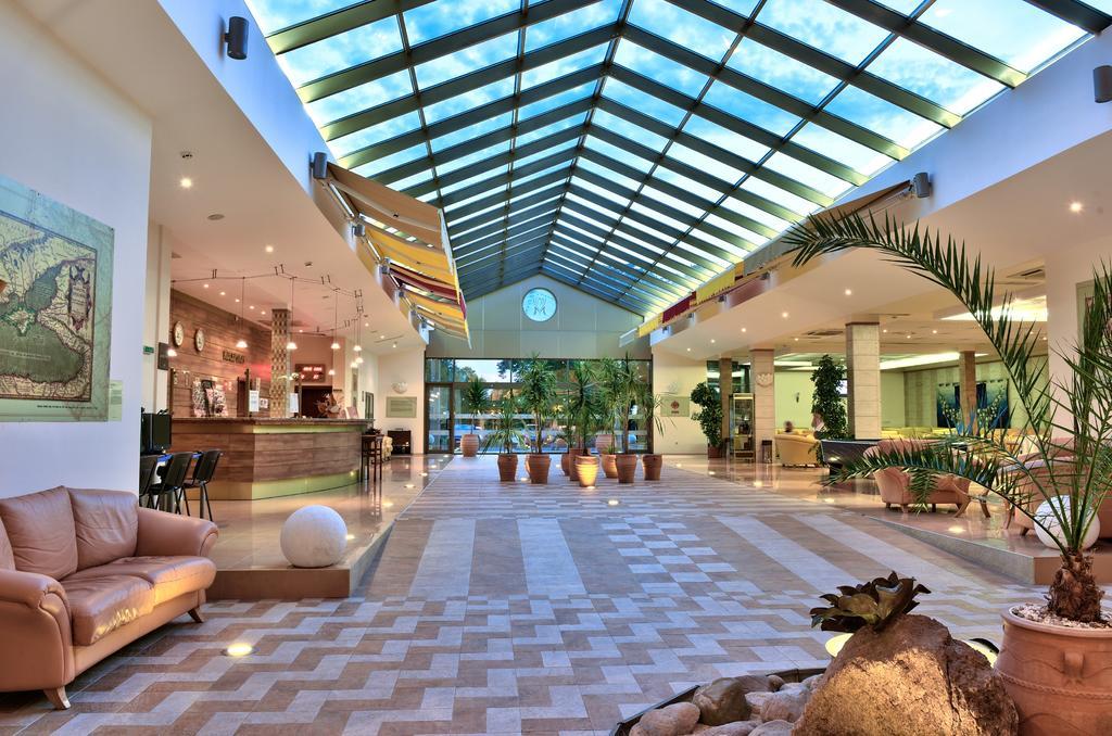 Les Magnolias Hotel Приморско Экстерьер фото