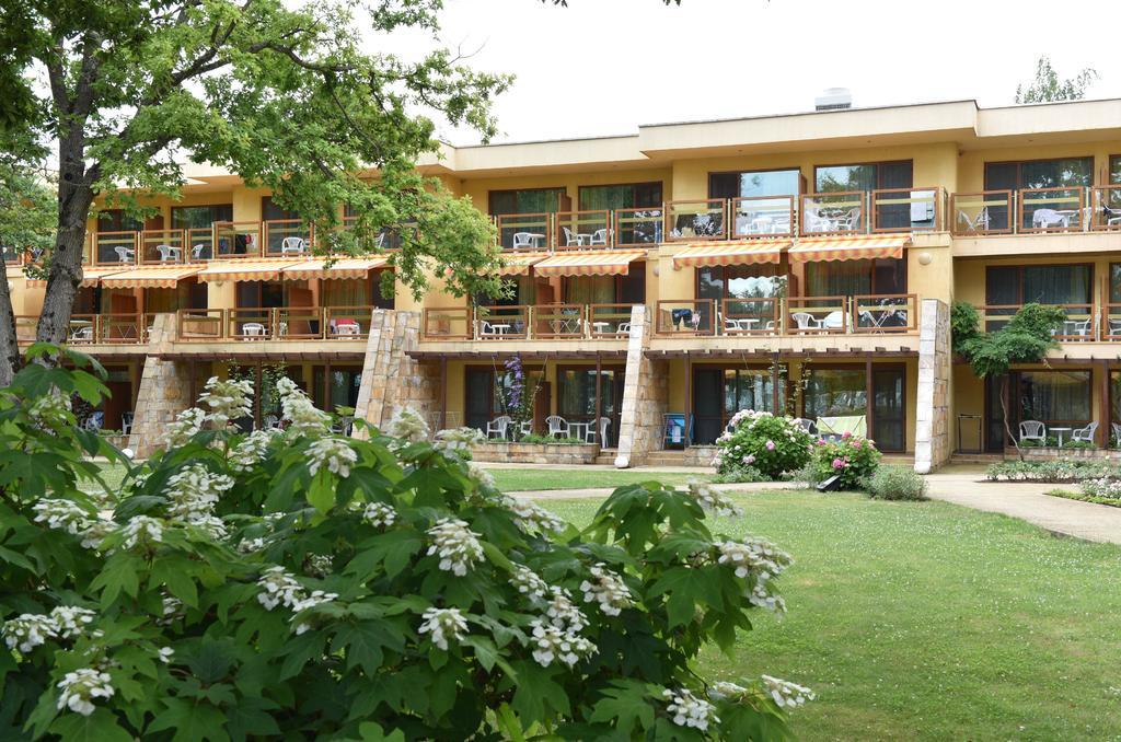 Les Magnolias Hotel Приморско Экстерьер фото