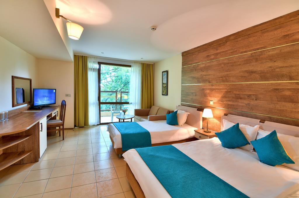 Les Magnolias Hotel Приморско Экстерьер фото
